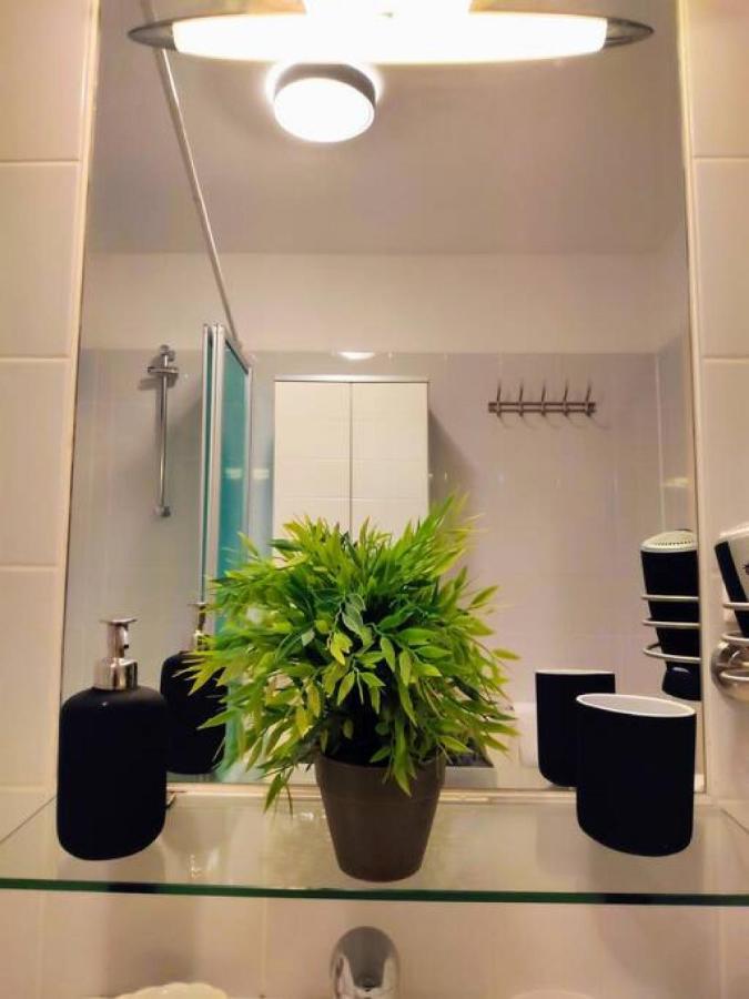Nd Exquisites Wundervolles Ruhiges Terrassenapartment Mit Garage Viena Exterior foto