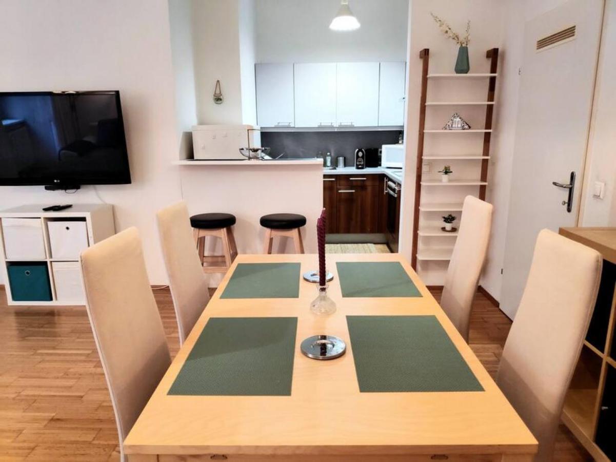 Nd Exquisites Wundervolles Ruhiges Terrassenapartment Mit Garage Viena Exterior foto